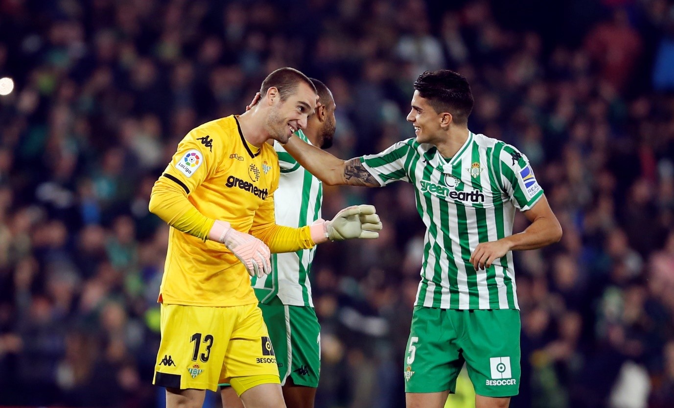 开云体育APP下载-包含西甲集结日走向成谜，阿斯顿维拉扳平良机，话题不断，临场指挥获称赞的词条