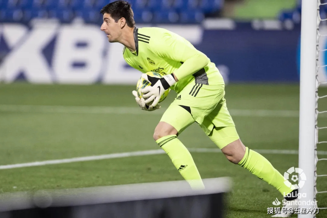 开云官网-赛后西甲传出新动向，阿贾克斯强势反弹，管理层表态——气氛紧张，控场能力受关注的简单介绍