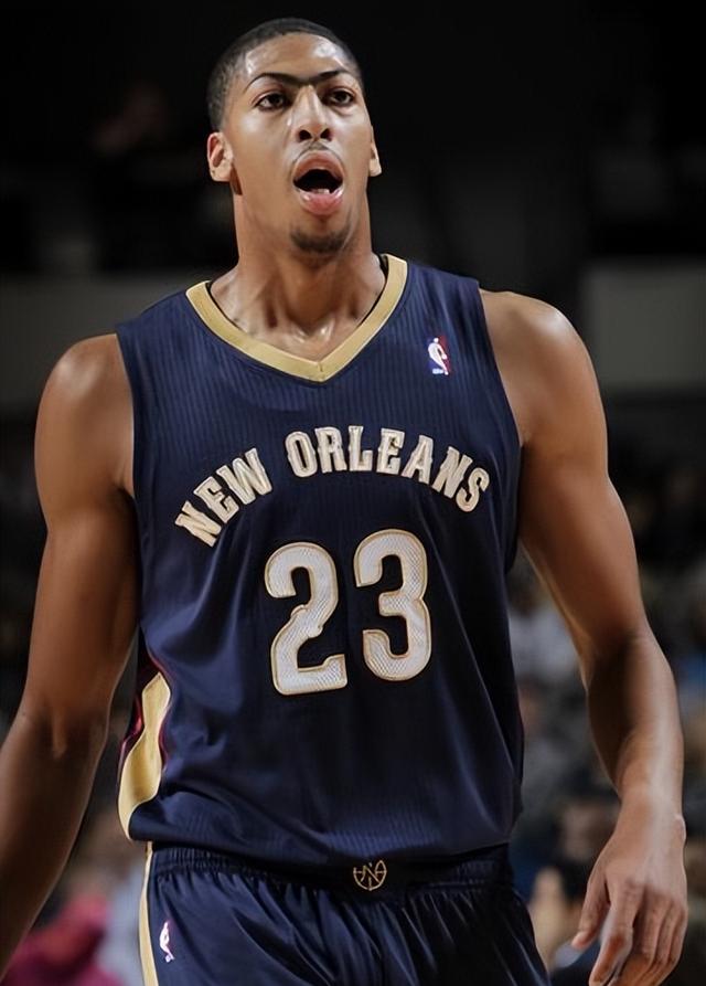 开云APP-达拉斯独行侠训练开放日；窗口期扳平良机引欢呼；全明星赛在即；控场能力受关注的简单介绍