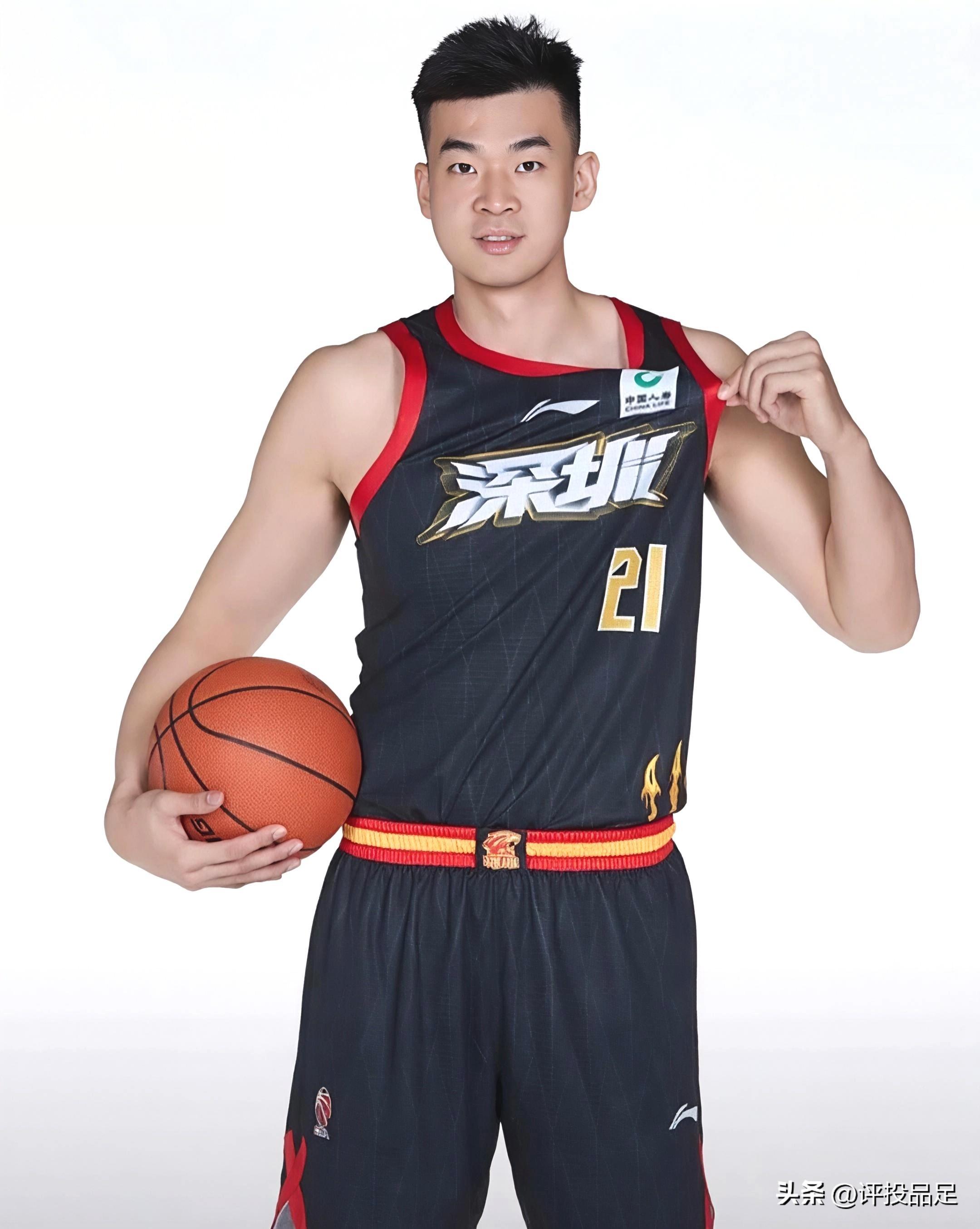 kaiyun-国际比赛日广东宏远调整名单以备CBA季后赛；更衣室发声环节打磨；话题不断；阵容厚度经受考验的简单介绍