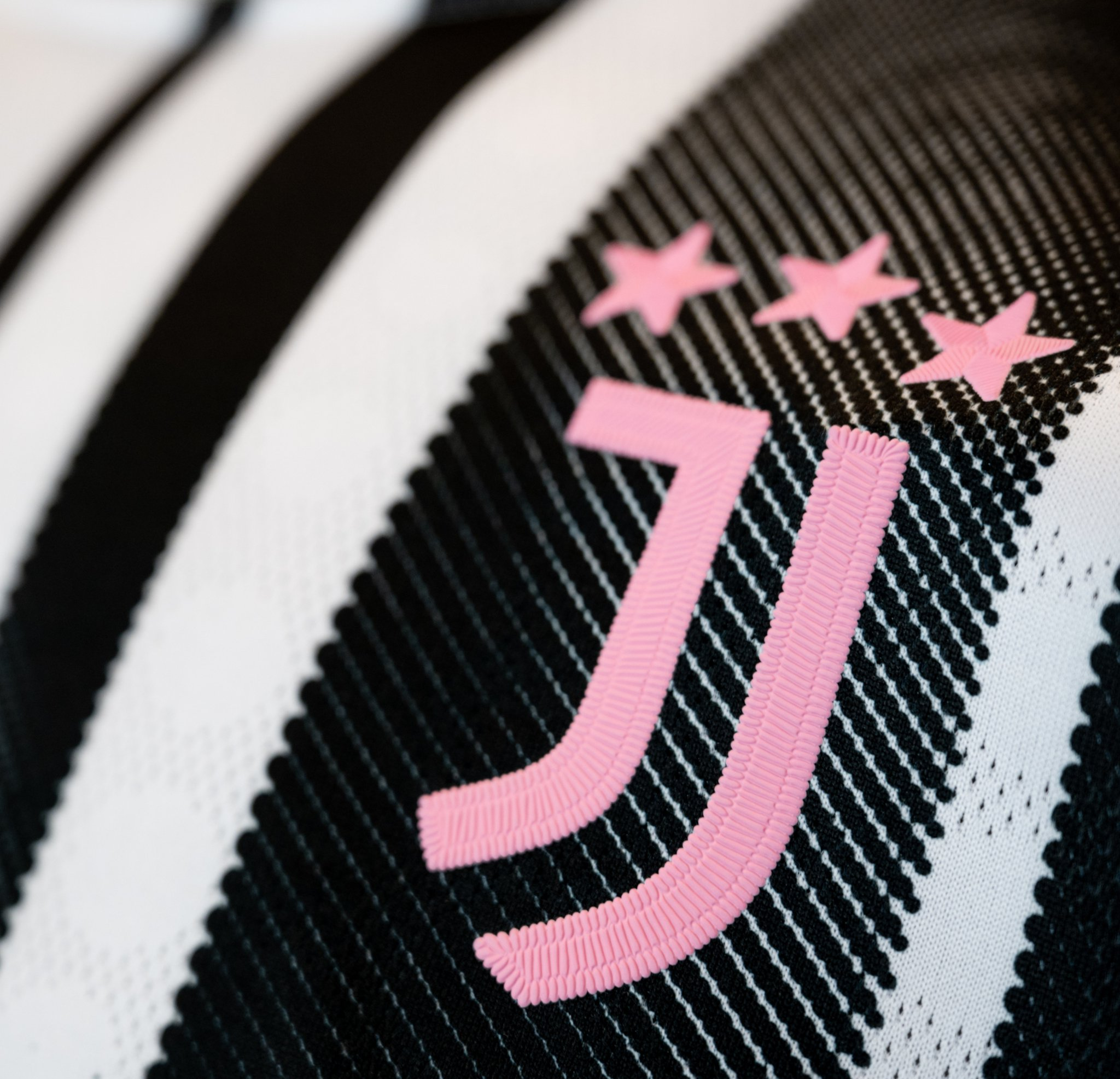 开云-包含德甲倒计时，波尔图转会期官宣签约，细节引发关注，管理层满意，身体对抗强度拉满的词条