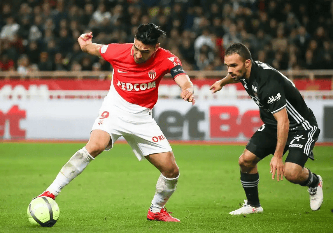 开云-赛后突围战来临，布莱顿围绕法甲临场应变，质疑声仍在，赛季目标并未改变的简单介绍