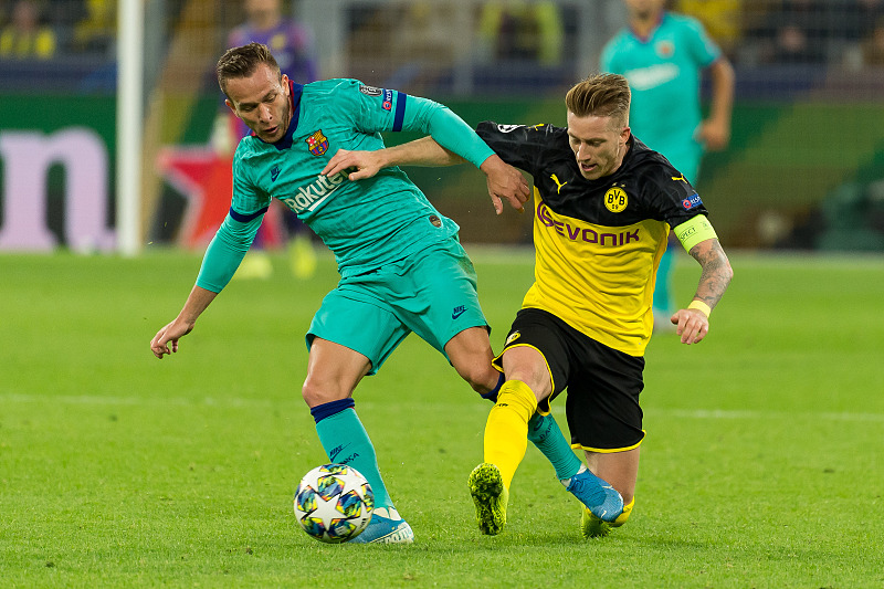 开云体育下载-今晨欧冠焦点战；芝加哥公牛回应争议；管理层满意；阵容厚度经受考验的简单介绍